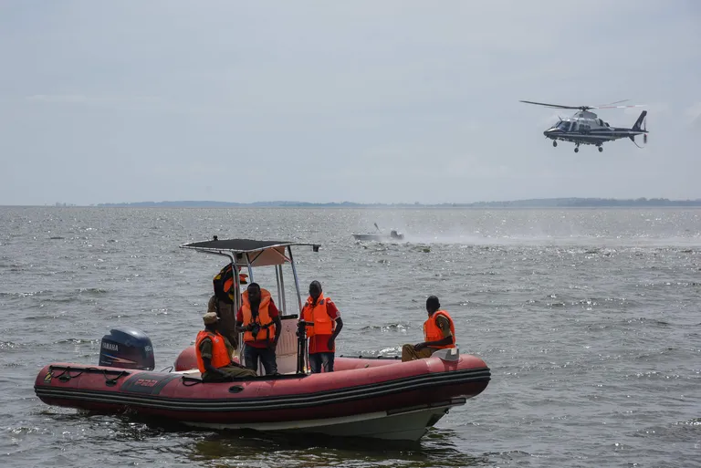 Uganda järvepolitsei üksuse liikmed