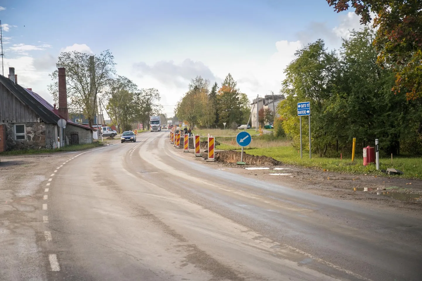 Kergliiklustee ehitus Tõrmas ei kulge sugugi nii libedalt, kui alguses võibolla loodeti. Mõnikord on maanteeameti läbirääkimised maaomanikega väldanud lausa mitu aastat.