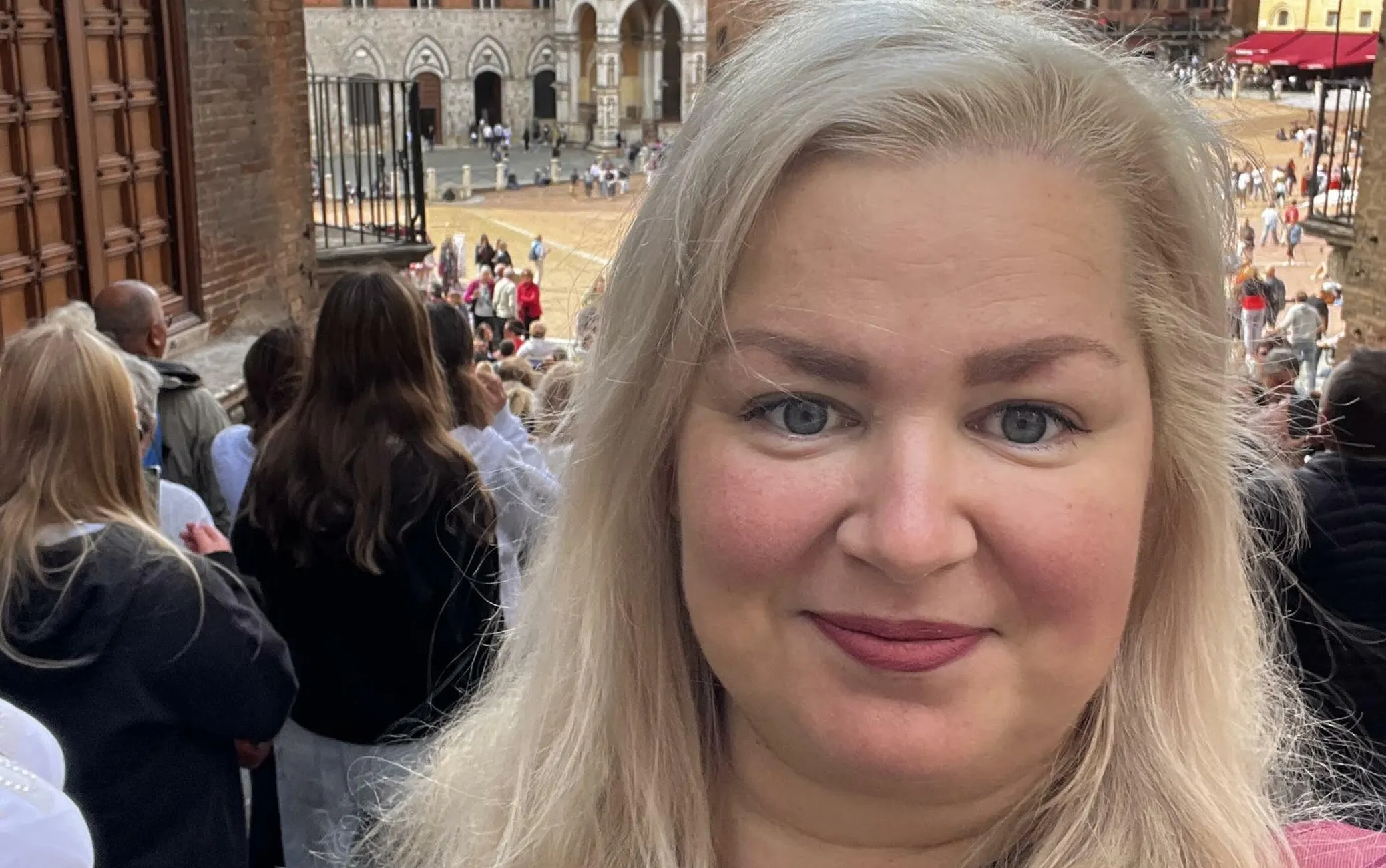 Imeilus Siena linn Toskaanas, mis oli filmivõtete tõttu osaliselt suletud ja pisikeste tänavate rägastikes tuli ise uus teekond välja mõelda.