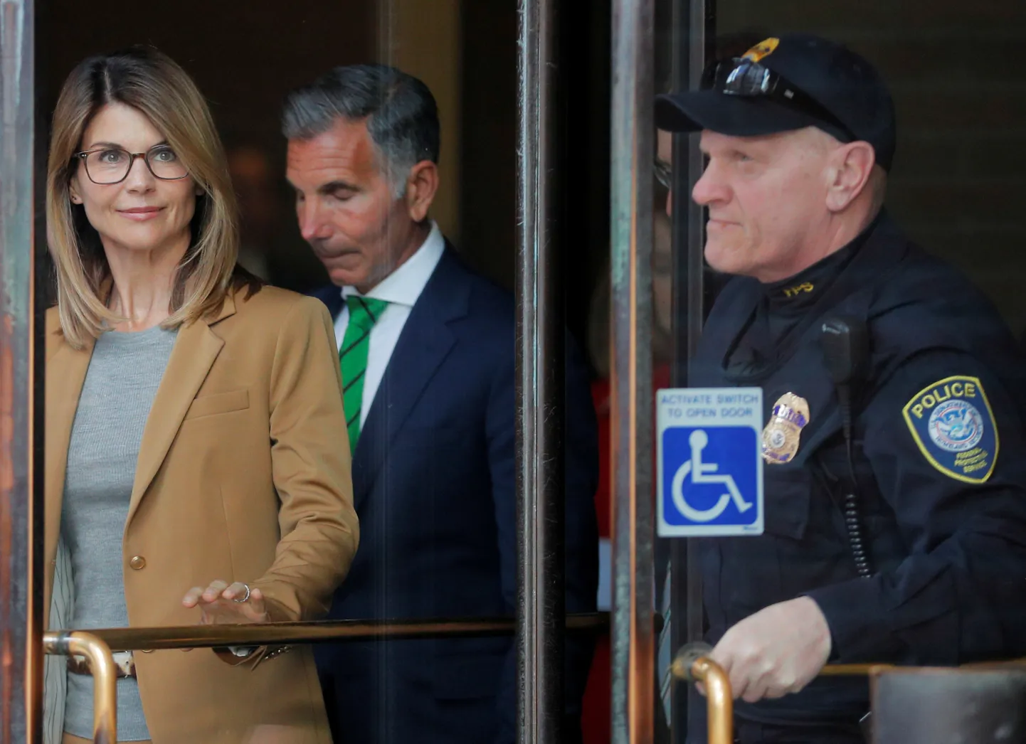 Lori Loughlin abikaasa Mossimo Giannulliga, 2019.