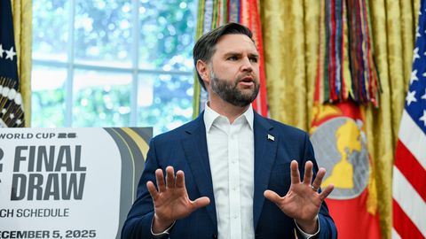 Venss runā par Krievijas "ievērojamu piekāpšanos" Trampam