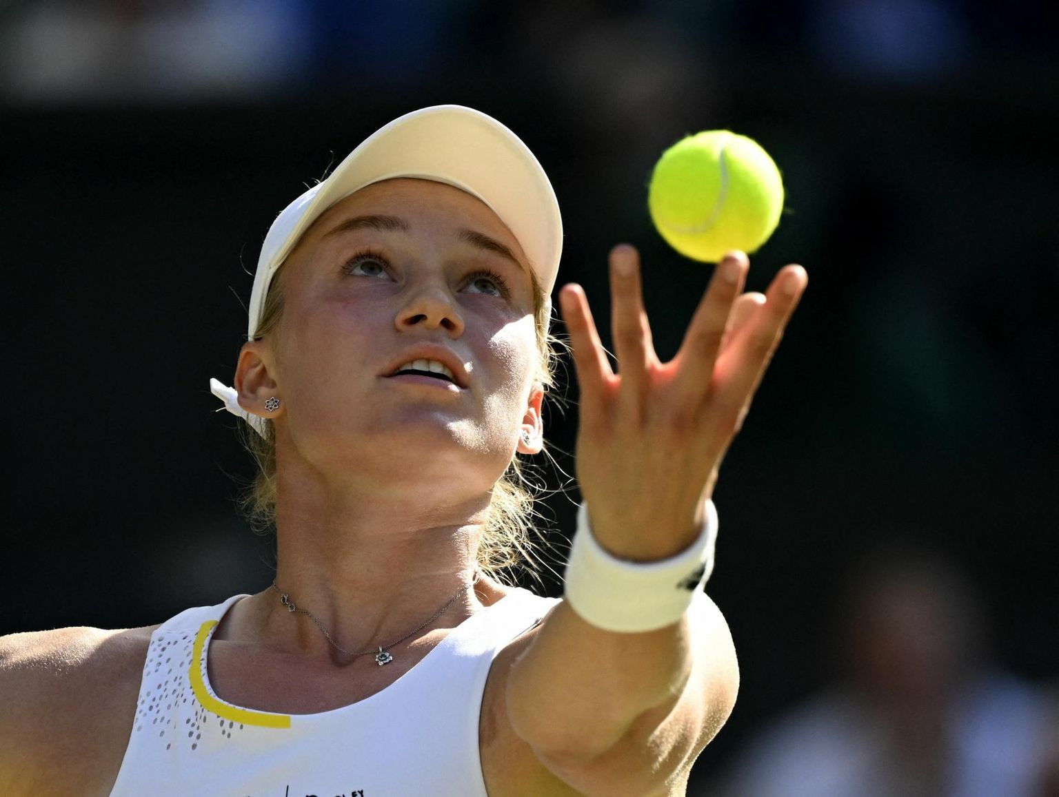 Kui Jelena Rõbakina poleks nelja aasta eest kodakondsust vahetanud, ei mängiks ta laupäeval Wimbledoni finaalis.
 