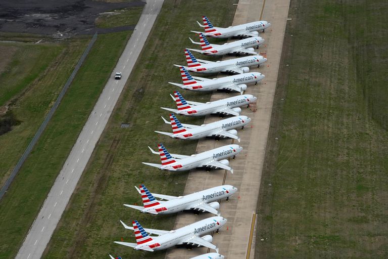 American Airlinesi pargitud lennukid Oklahoma Tulsa rahvusvahelise lennujaama lennuväljal