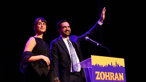 Värske ja nooruslik võimupaar? New Yorgi linnapeaks valitu kõrval seisab andekas naine