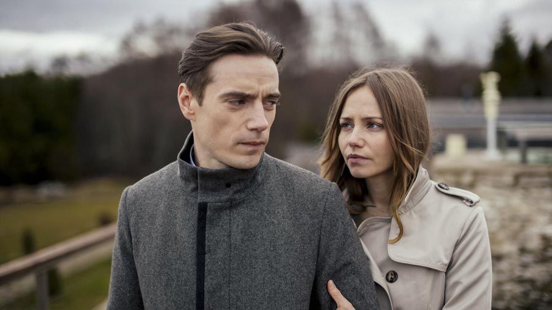Priit Võigemast ja Mirtel Pohla filmis «Teesklejad».
