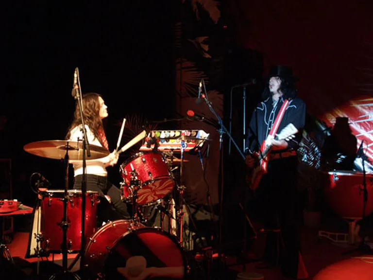 "The White Stripes" Rīgā