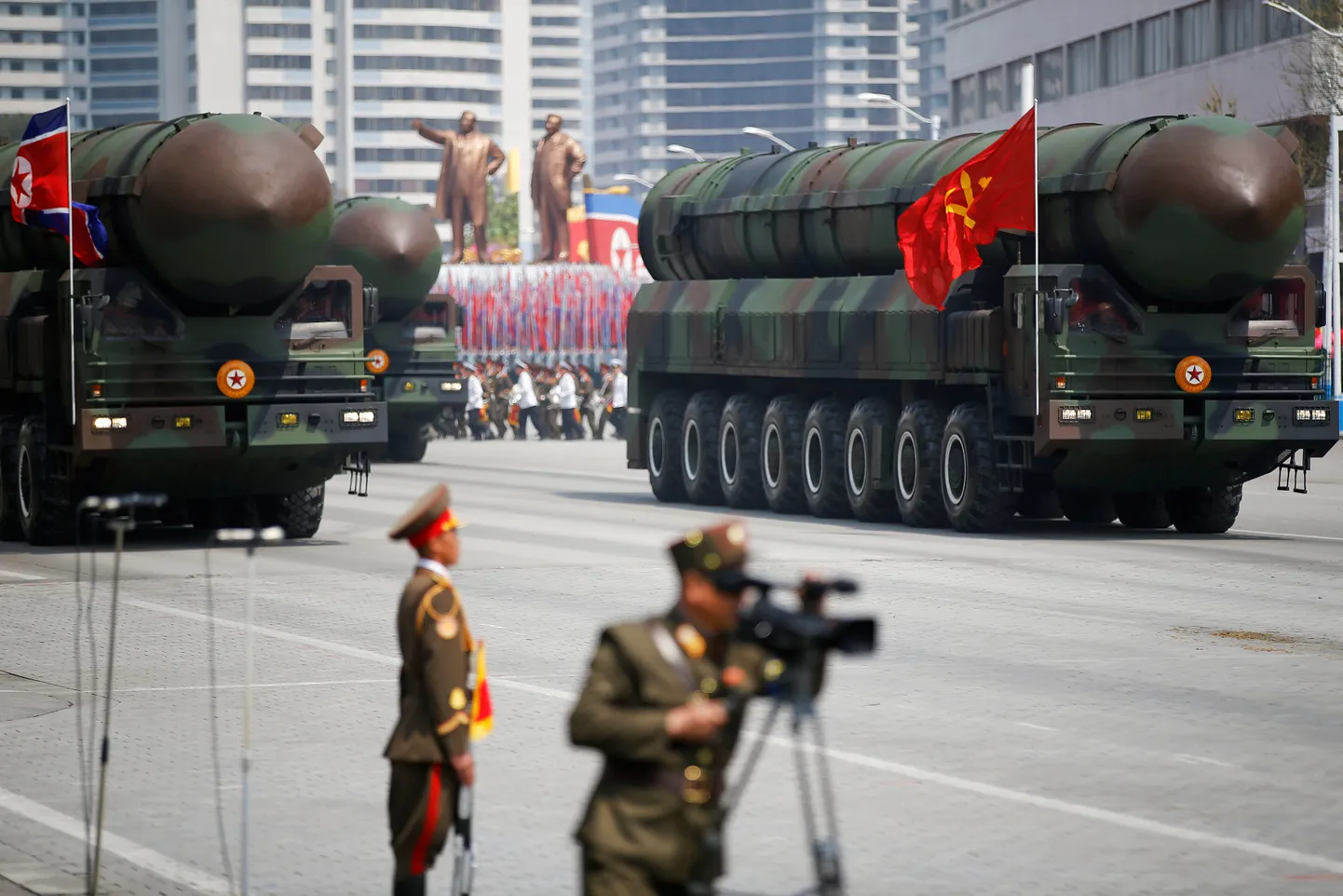 Põhja-Korea sõjaväeparaad tähistamaks riigi rajaja Kim Il-sungi 105. sünniaastapäeva