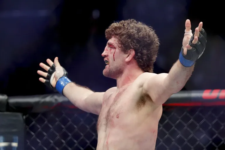 Ben Askren pole Jake Paulile mingi naljavastane.