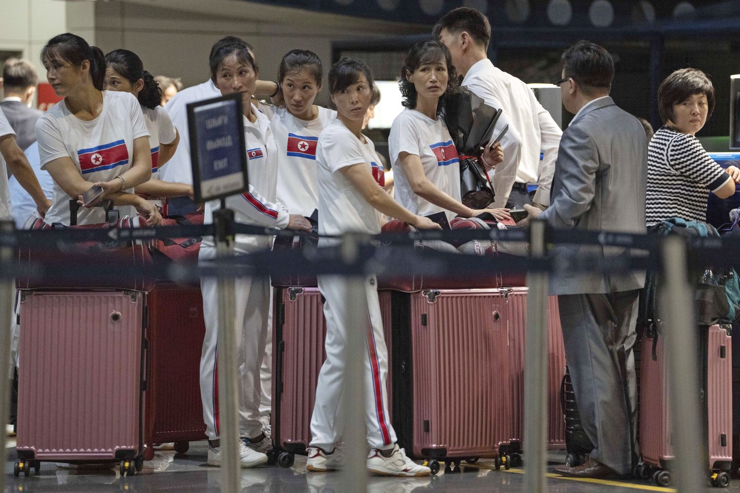 Põhja-Korea naiskond Hiina lennujaamas, 18. augustil 2023. a.