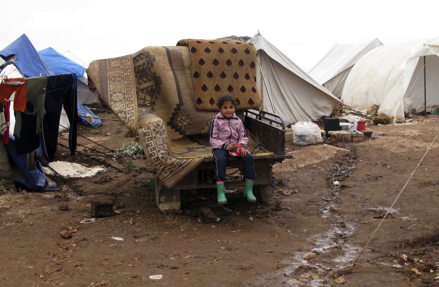 Süüria tüdruk põgenikelaagris Atimeh's.