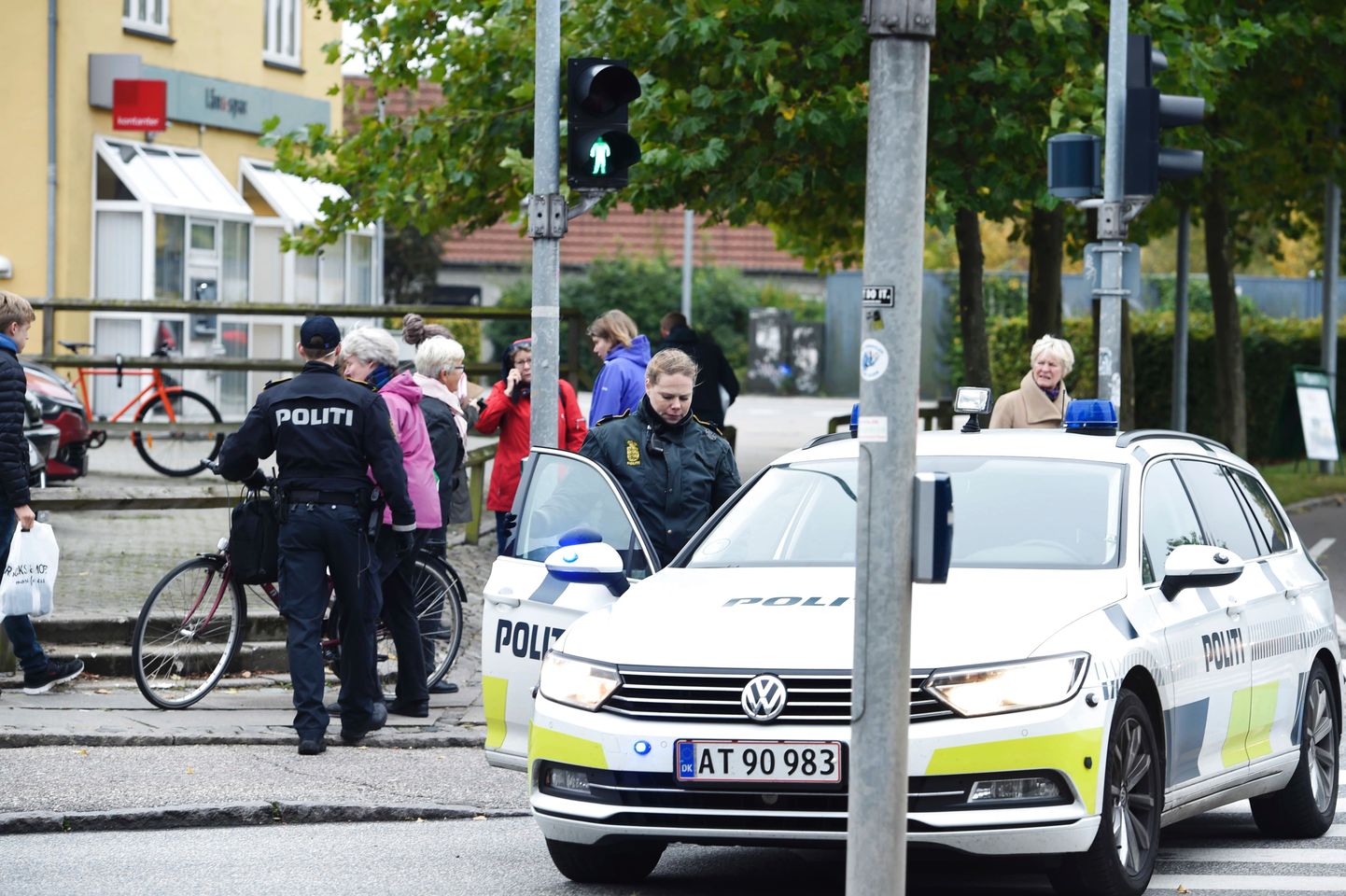 Politsei tõkestas pääsu ROs Torv ostukeskusesse Roskildes.