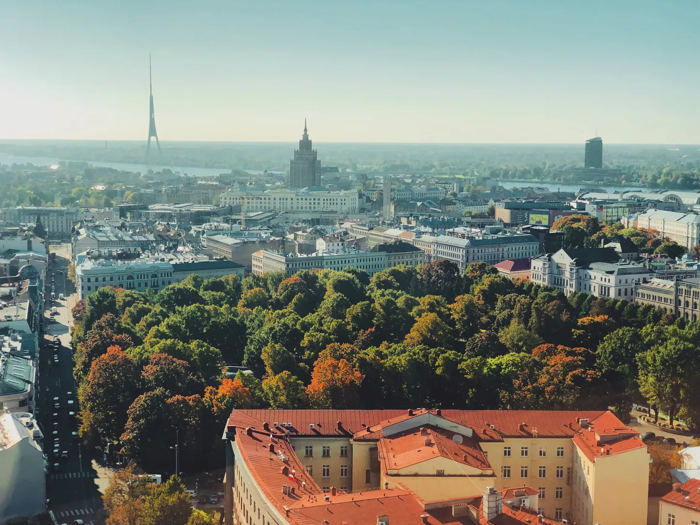 Viesnīca "Latvija"