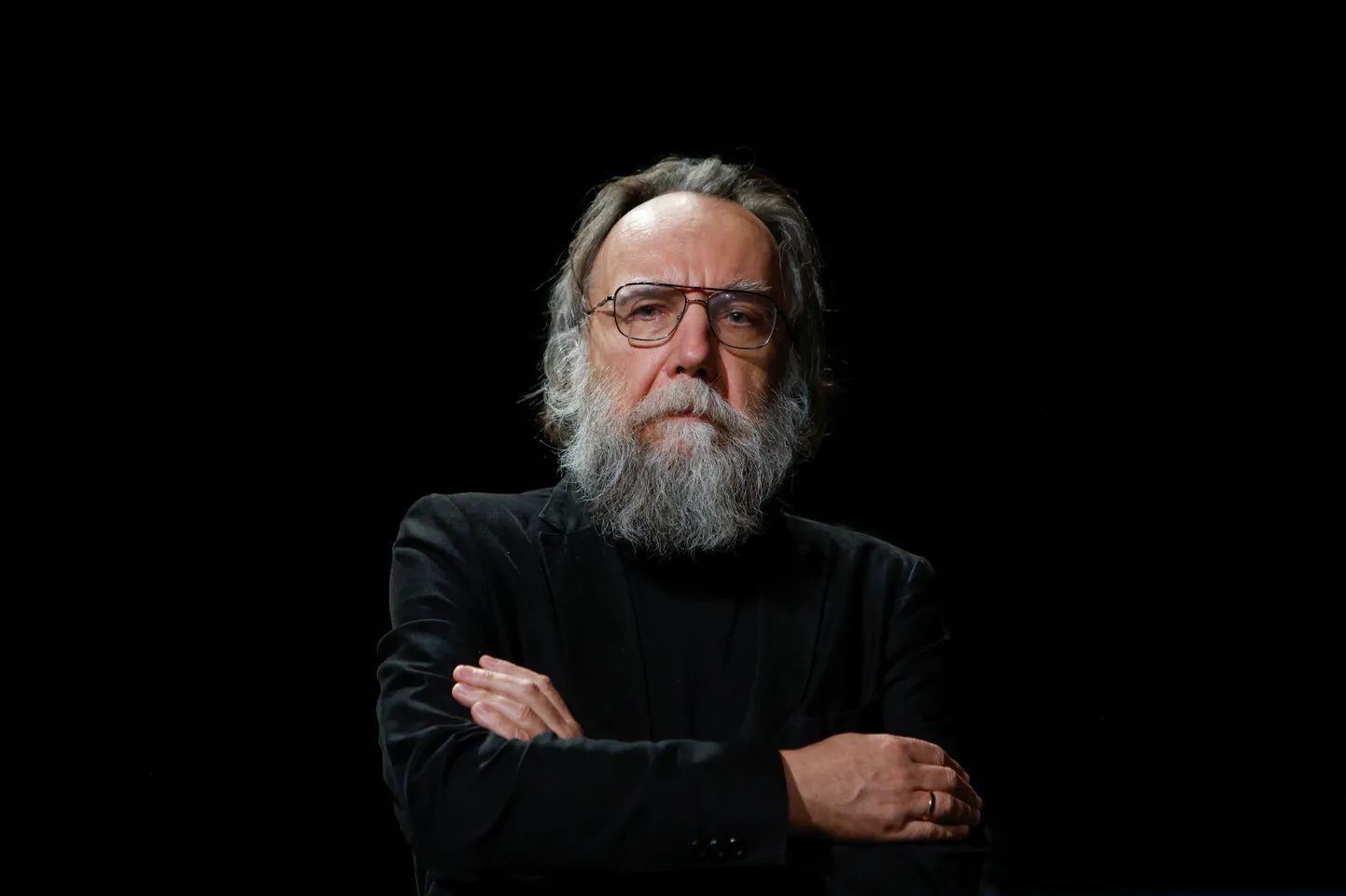 Venemaa politoloog ja ideoloog Aleksander Dugin 23. augustil 2022 Moskvas oma tütre Darja Dugina mälestusteenistusel. Dugina kaotas elu 20. augustil 2022, kui ta autosse pandud pomm plahvatas.