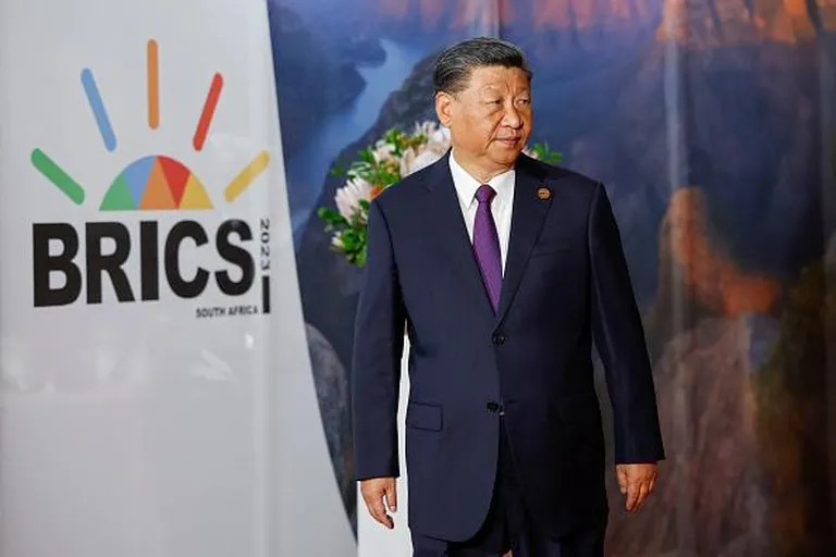 Си Цзиньпин приехал на саммит, но выступить с речью доверил своему министру