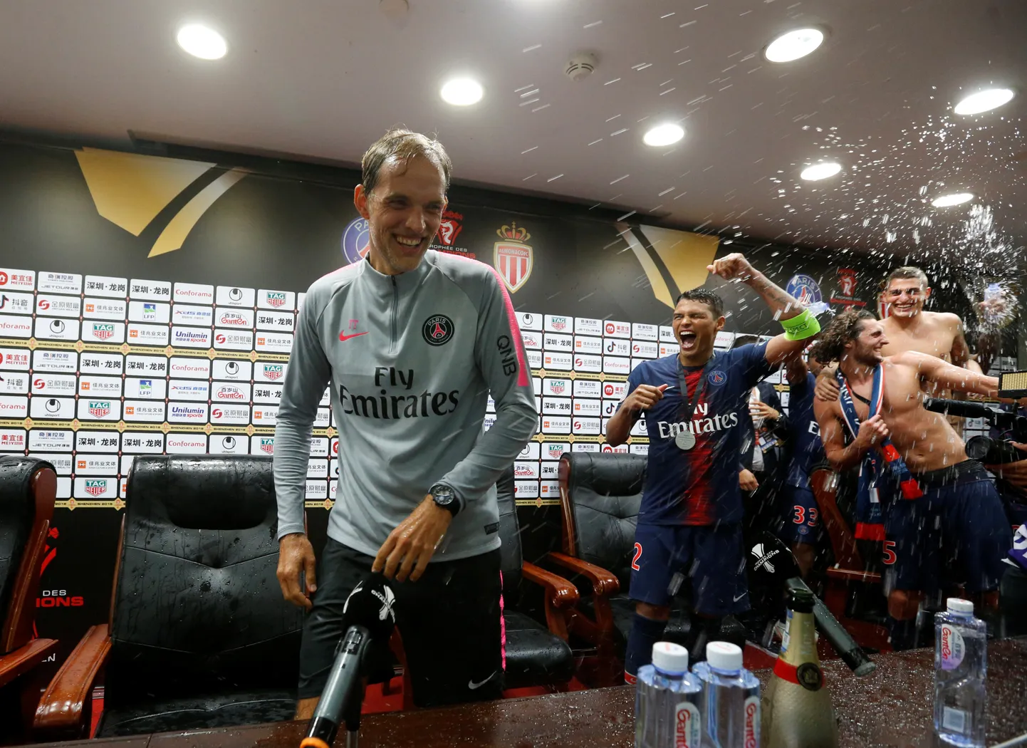 Thomas Tucheli pressikonverents muutus tänu tema hoolealustele tõeliseks peoks.