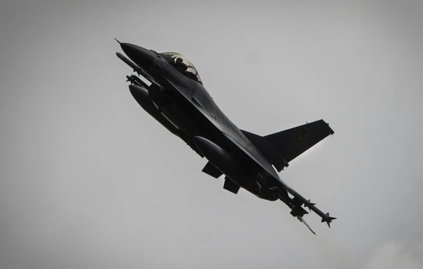 Ukraina õhujõudude F-16 hävituslennuk  Ukrainas teadmata asukohas 4. augustil 2024. aastal.