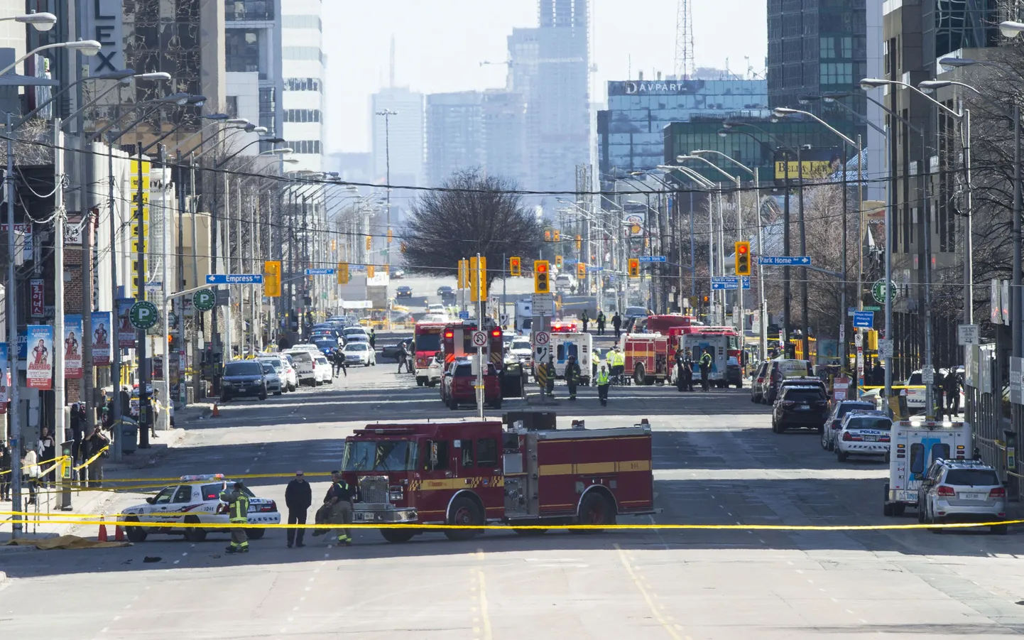 Kanada pikim tänav oli päev pärast rünnakut Torontos eilegi liiklusele suletud.