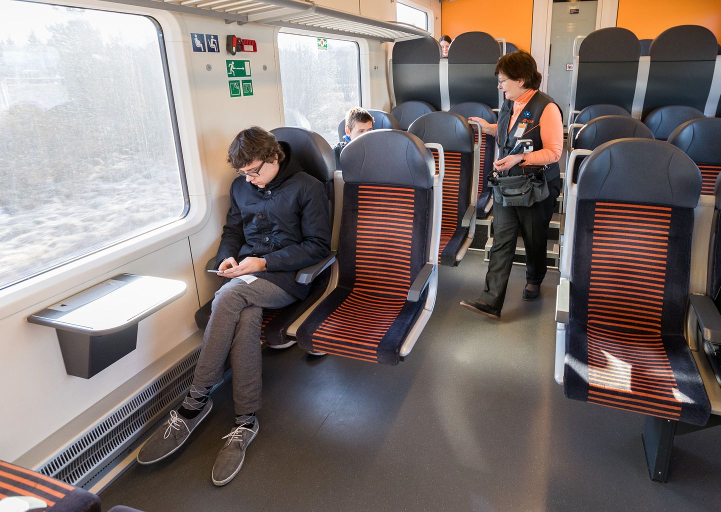 Elroni rongides reisivate inimeste huvi tasuta wifi vastu on suur.
