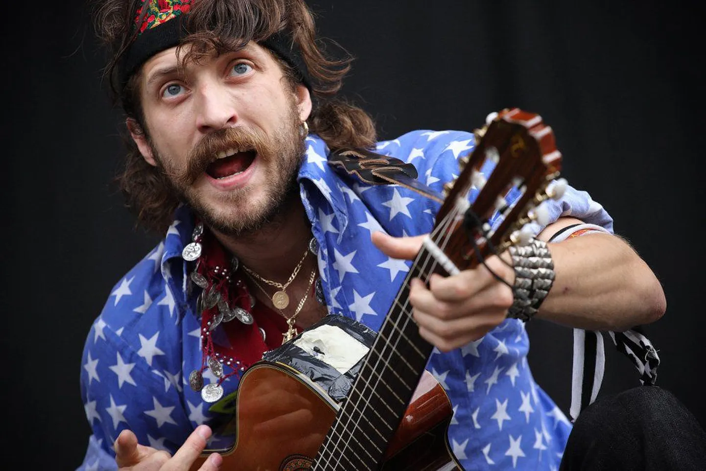 Gogol Bordello, Eugene Hütz