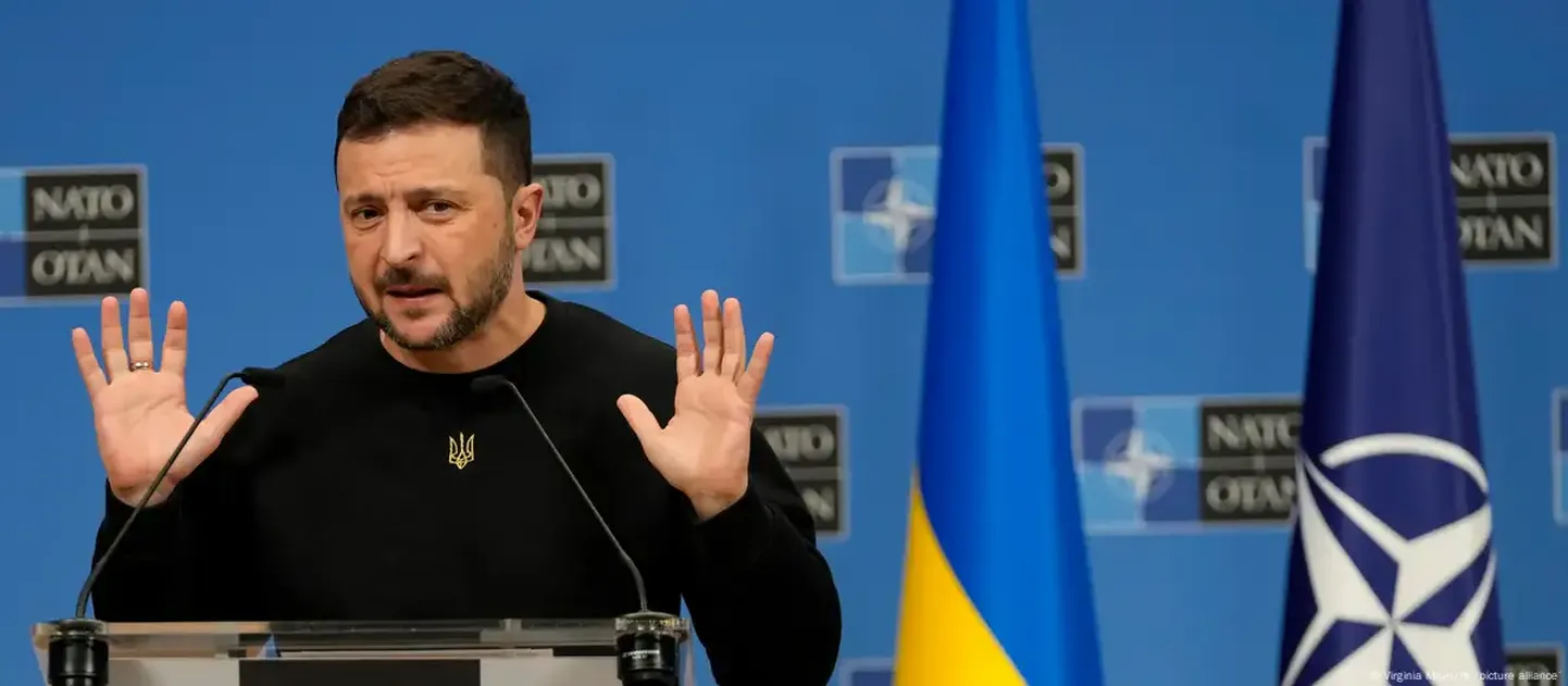 Президент Украины Владимир Зеленский на пресс-конференции в Брюсселе, 17 октября 2024 года