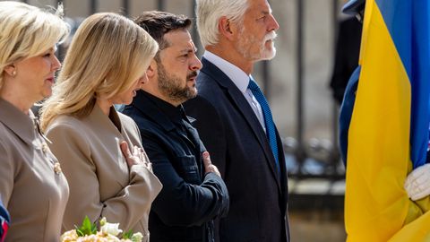 Ukraina president Volodõmõr Zelenskõi tuleb koos a