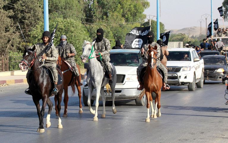 Islamistide paraad Raqqas 2014. aastal.