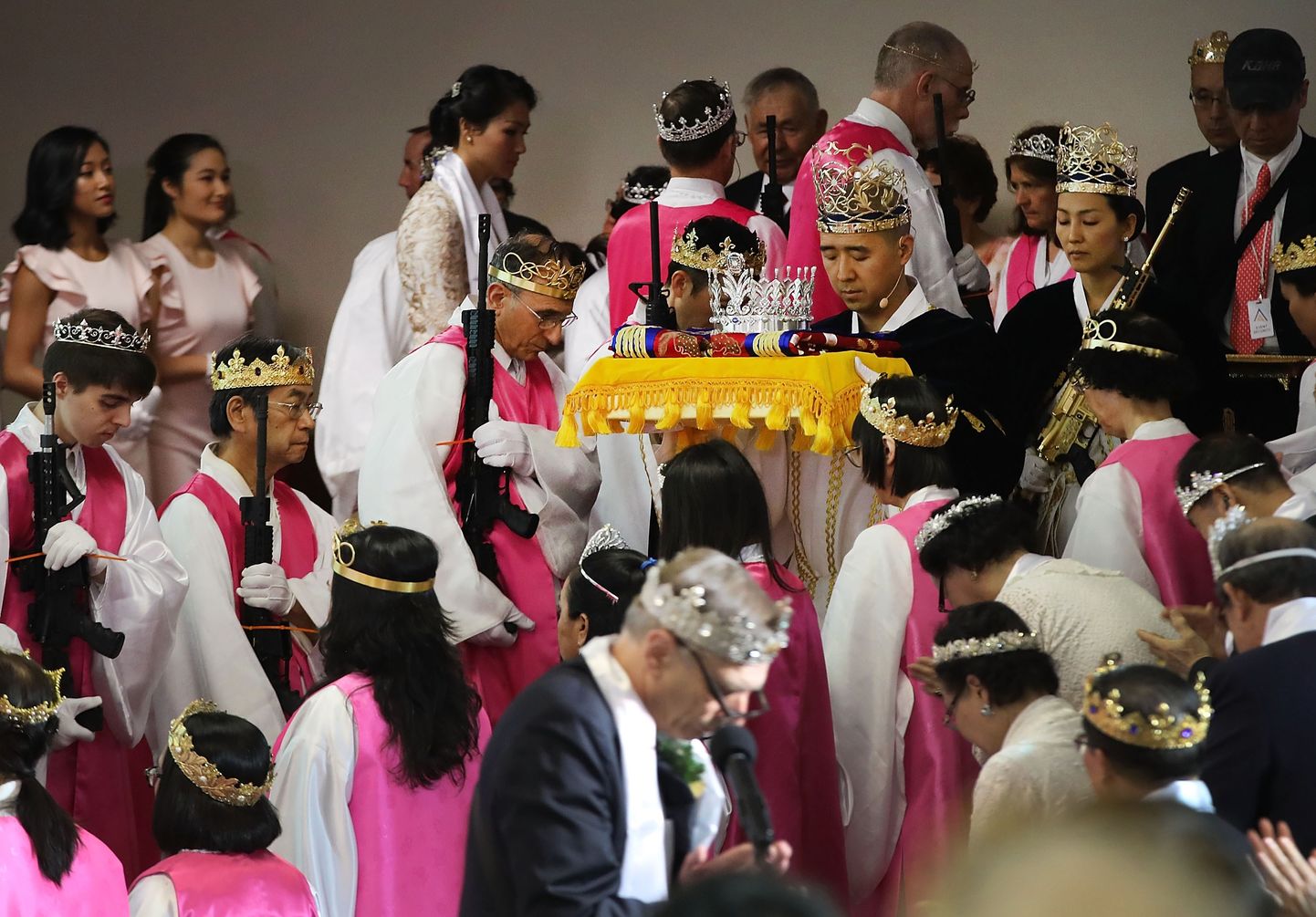 Maailma Rahu ja Ühtsuse Varjupaiga kirikus toimunud tseremoonia.