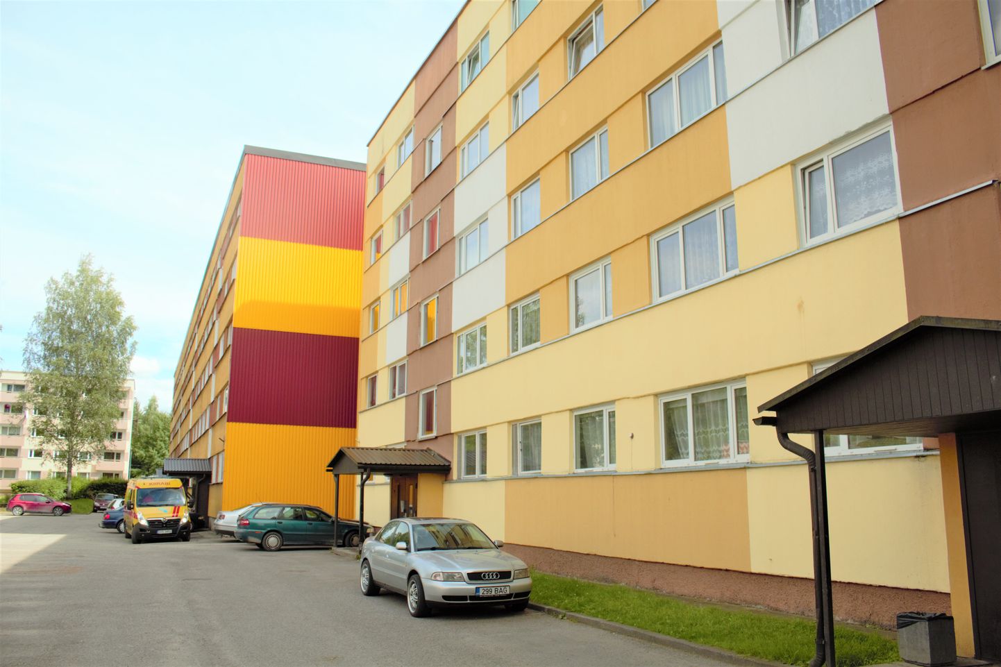 Valga kortermajas aadressil Kuperjanovi 68 läks pliidil kõrbema toit korteris, kus elanikku parasjagu kodus polnud.