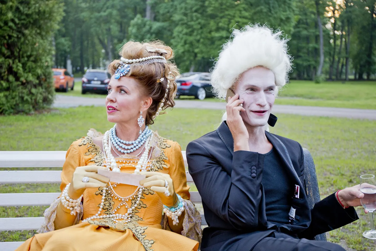 Expressions tähistas Kadrioru lossi kunstimuuseumis 10. tegutsemisaasta täitumist Eestis.