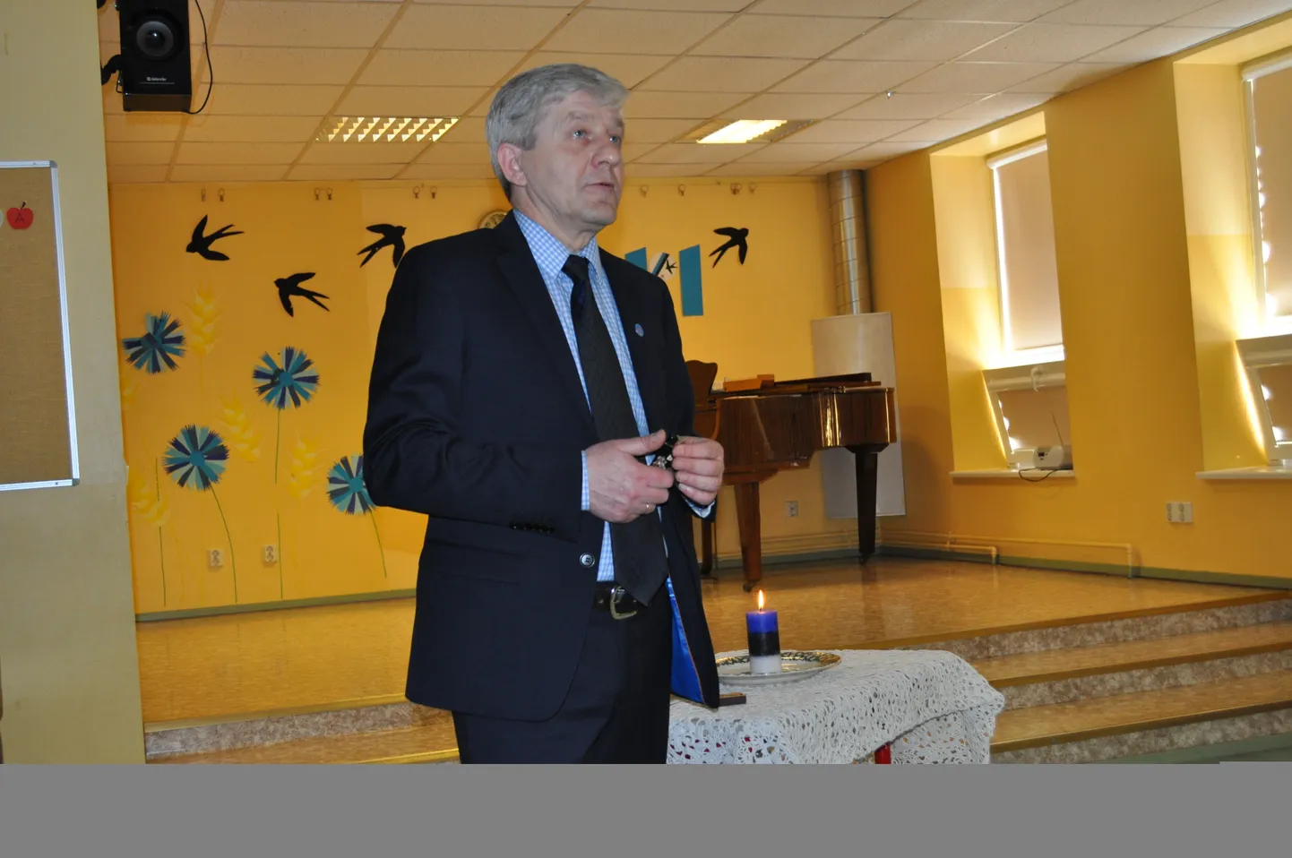 Georg Pelisaar kõnet pidamas.
