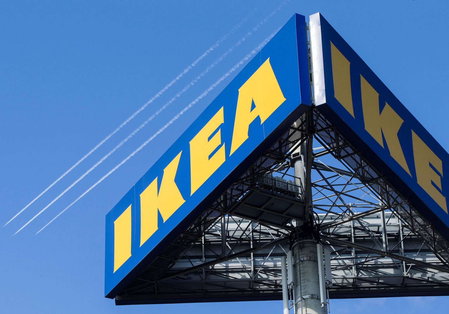 The IKEA logo is seen outside IKEA Concept Center, a furniture store and headquarters of the IKEA brand owner Inter IKEA, in Delft, the Netherlands March 16, 2016.   REUTERS/Yves Herman/File Photo