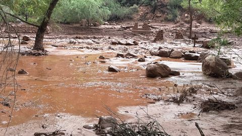 VIDEO ⟩ Suure kanjoni äkktulvas hukkus üks ja jäi kadunuks umbes 15 inimest