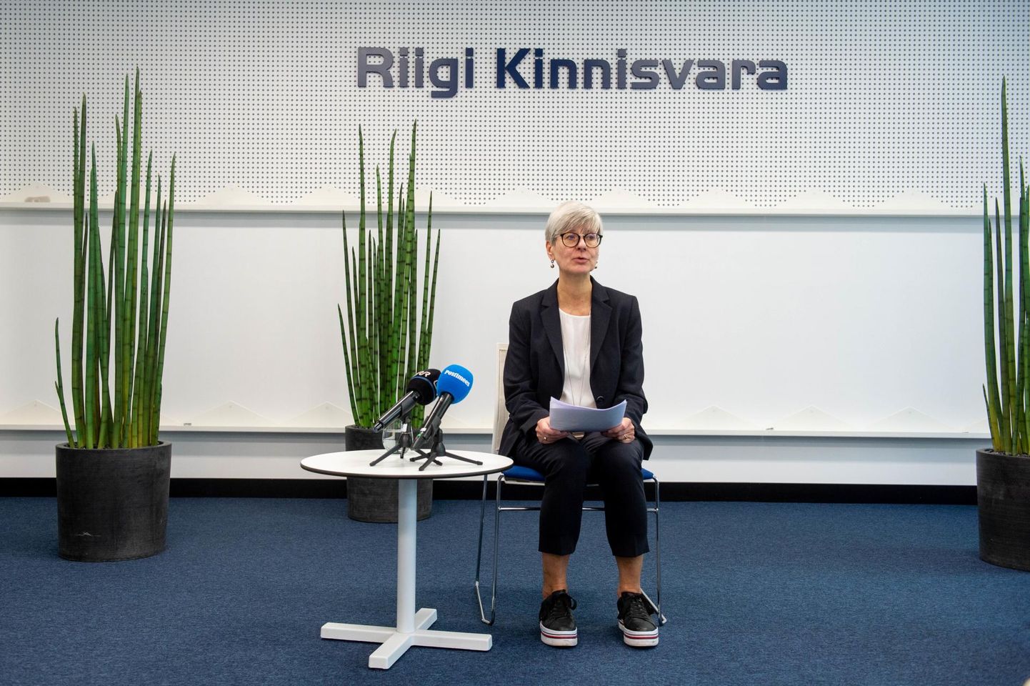  Riigi Kinnisvara tegevjuht Kati Kusmin pressikonverentsil. Teemaks terviseameti ladu.