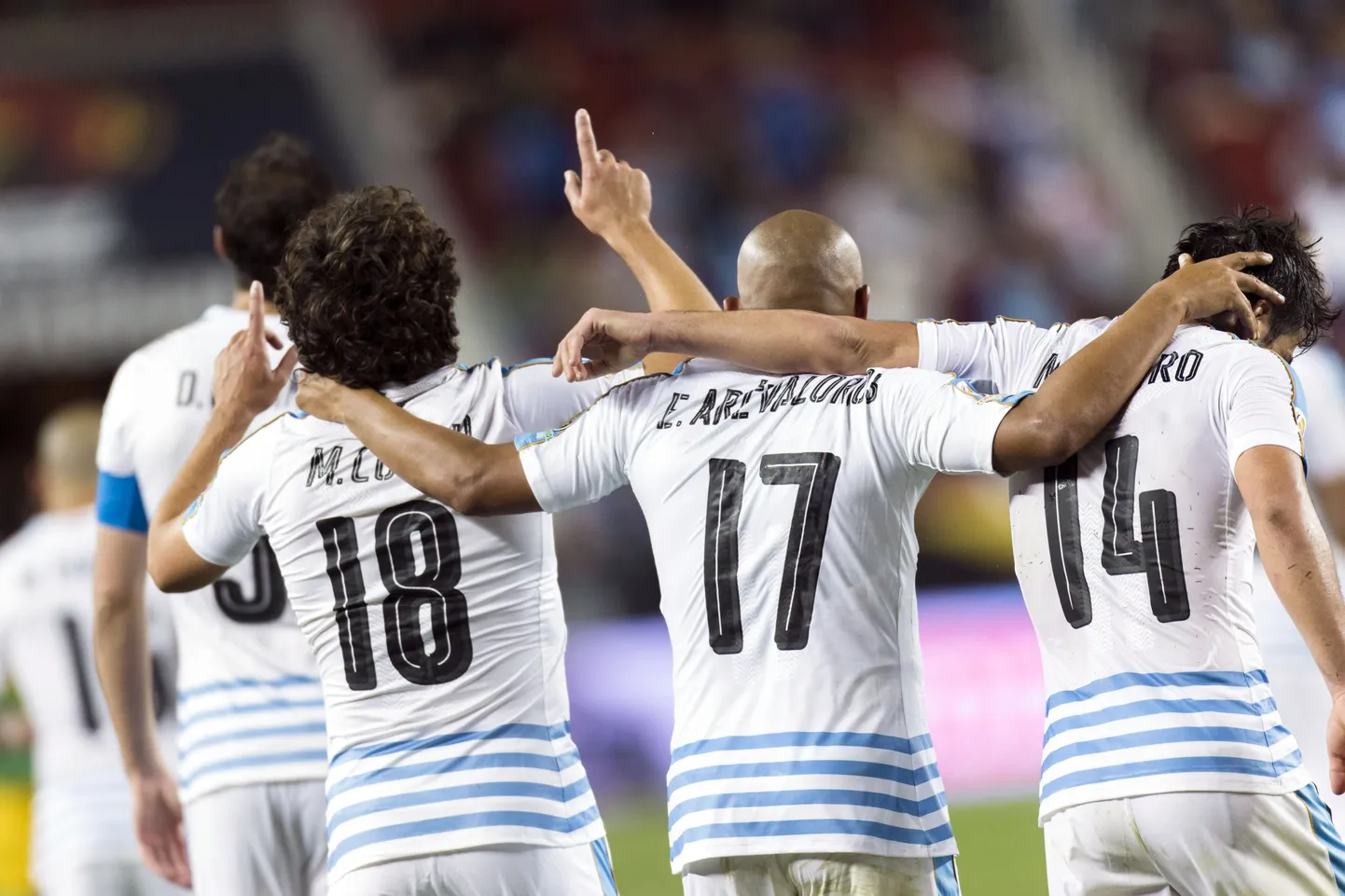 Uruguay jalgpallikoondislased mängus Jamaikaga.