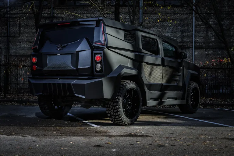 Dartz Black Stallion