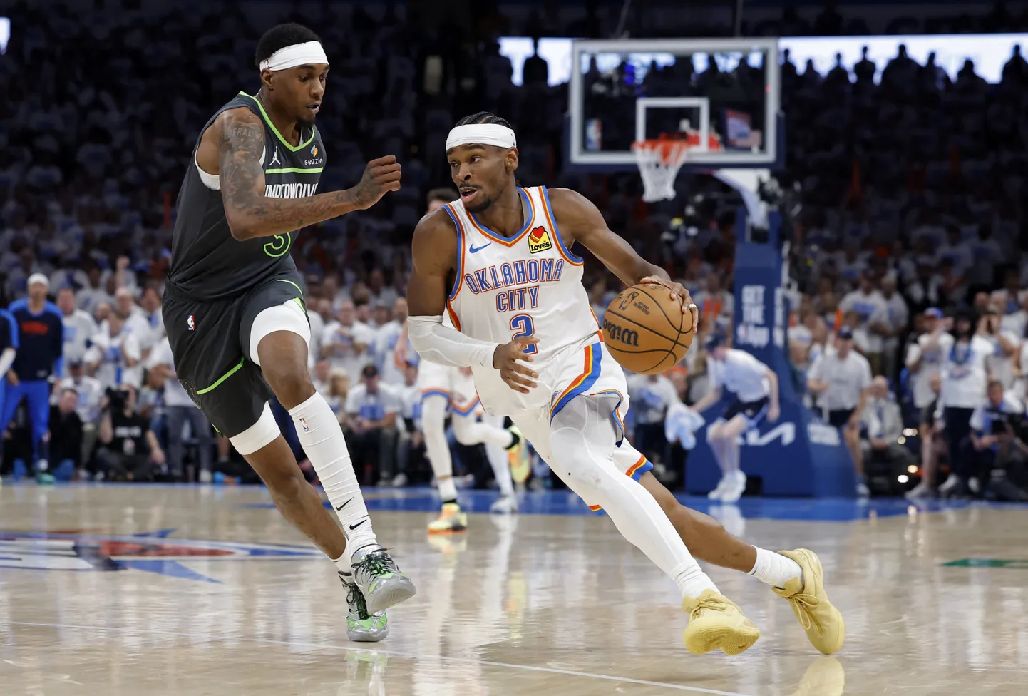 NBA zvaigzne Šejs Gildžess-Aleksandrs