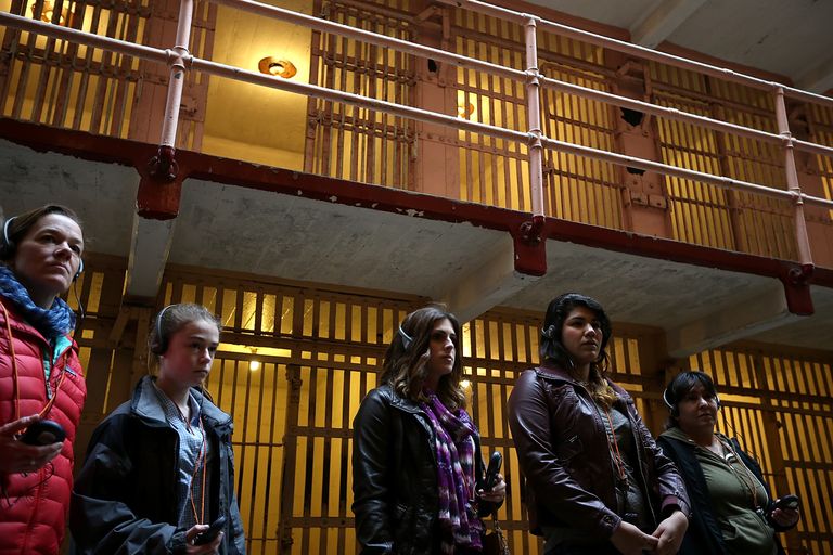 Turistid Alcatrazi saare kunagises vanglas