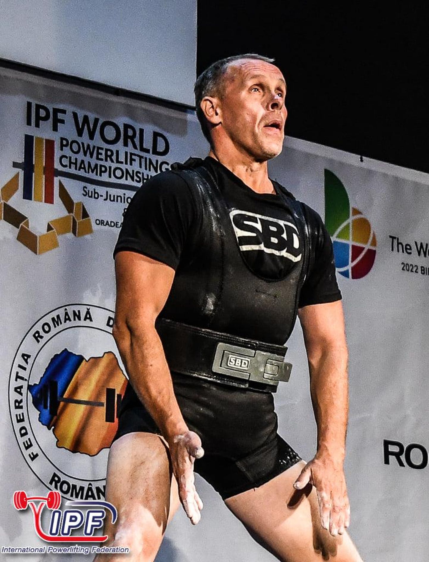 TÜASKi jõutõstmise treener Peep Päll võitis seenioride –74 kg kategoorias maailmameistritiitli.