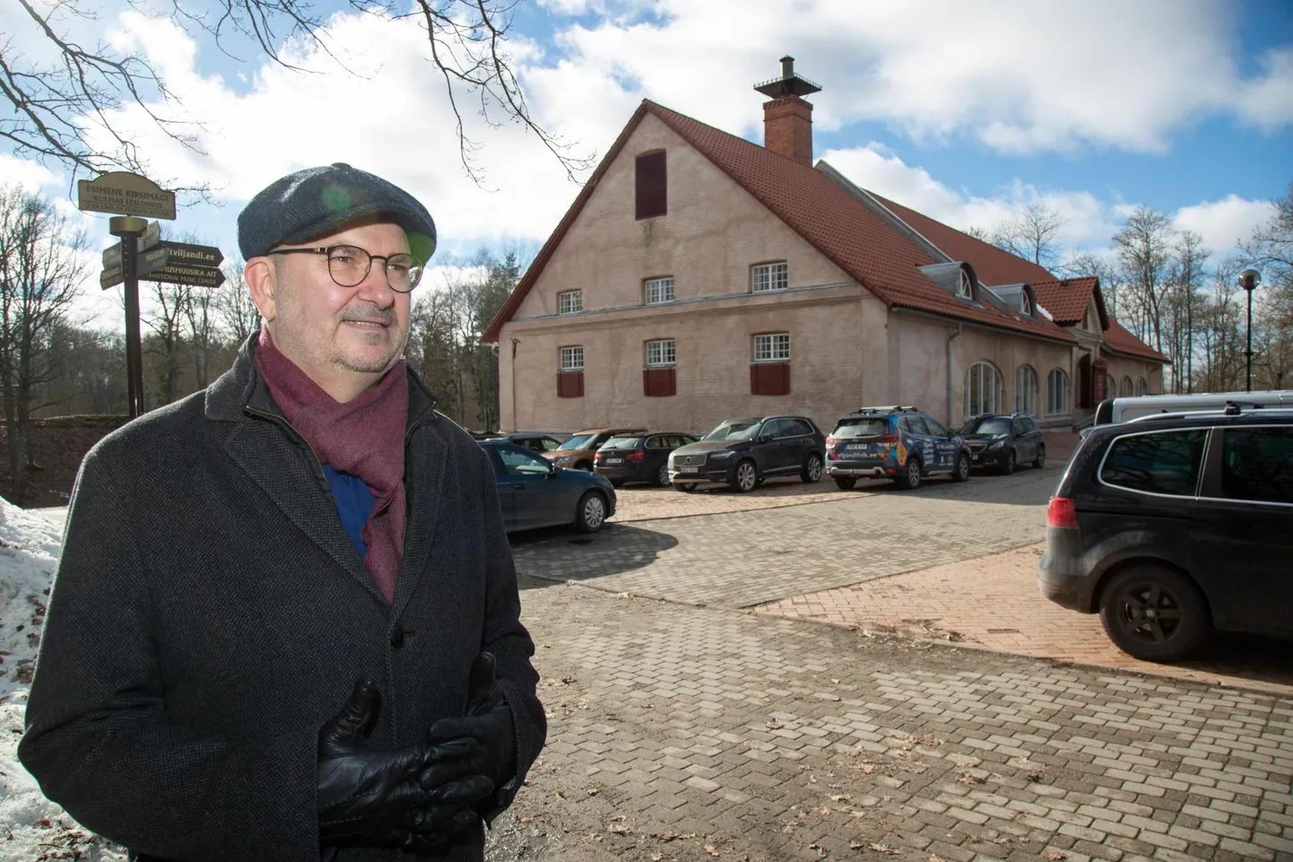 Viljandi pärimusmuusika aida rajamise eestvedaja Ando Kiviberg.