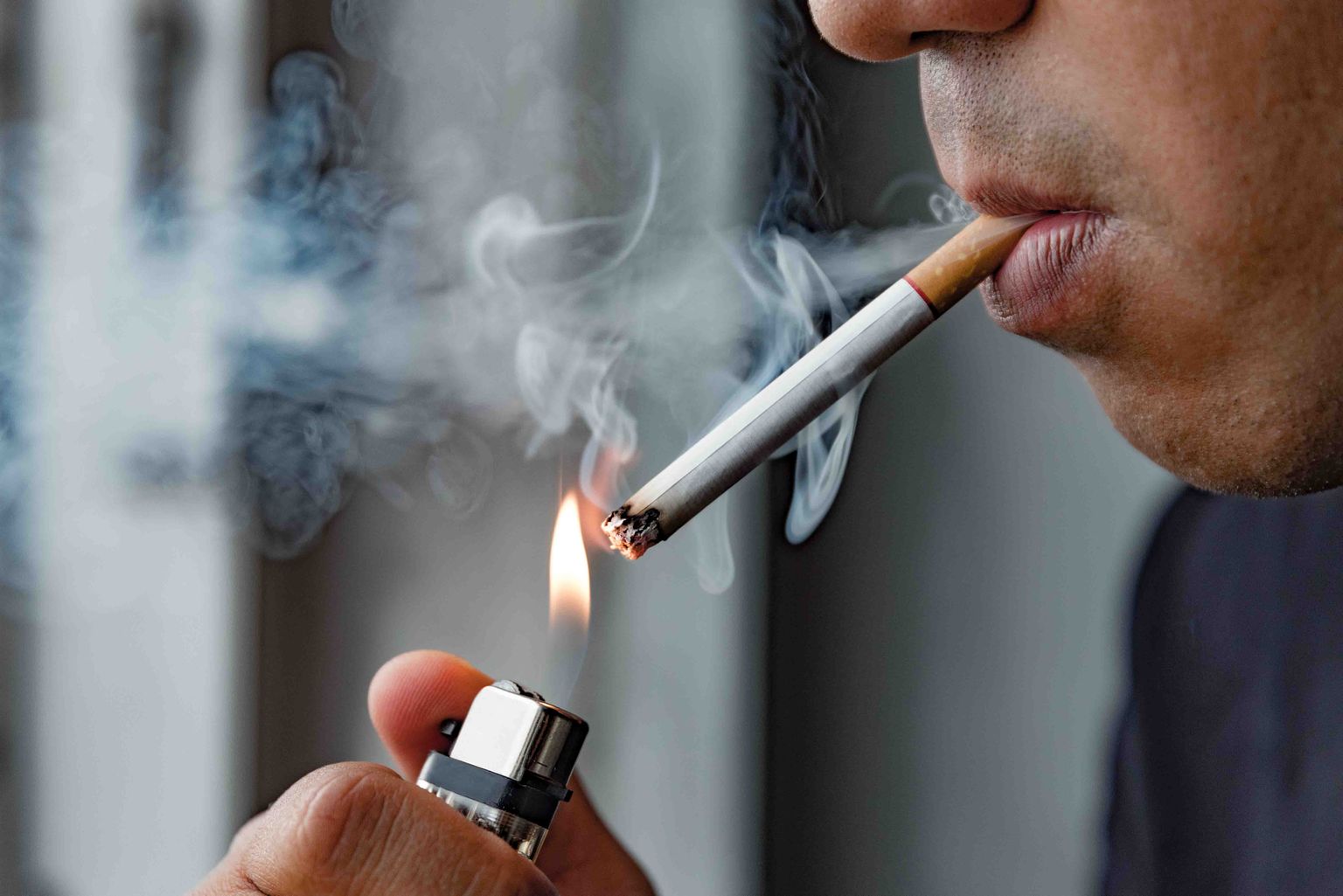 Põlemise käigus eraldub sigaretisuitsust kokku umbes 6 000 erinevat kemikaali.