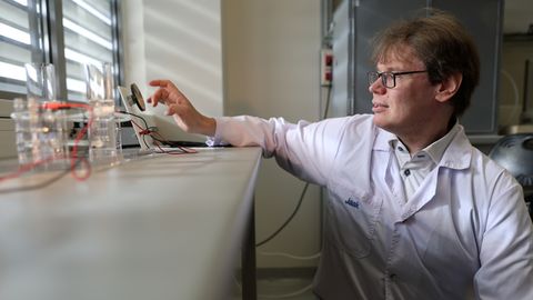 TARK TARTU ⟩ Vesinikutehnoloogia võib olla sama suur samm, nagu omal ajal oli aurumootor, leiab professor Jaak Nerut