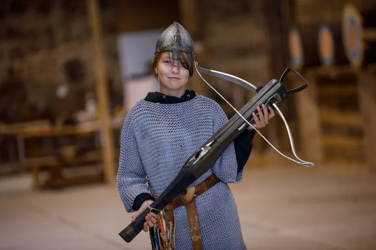 Kati riietub vahel keskaegseks ammulaskjaks.