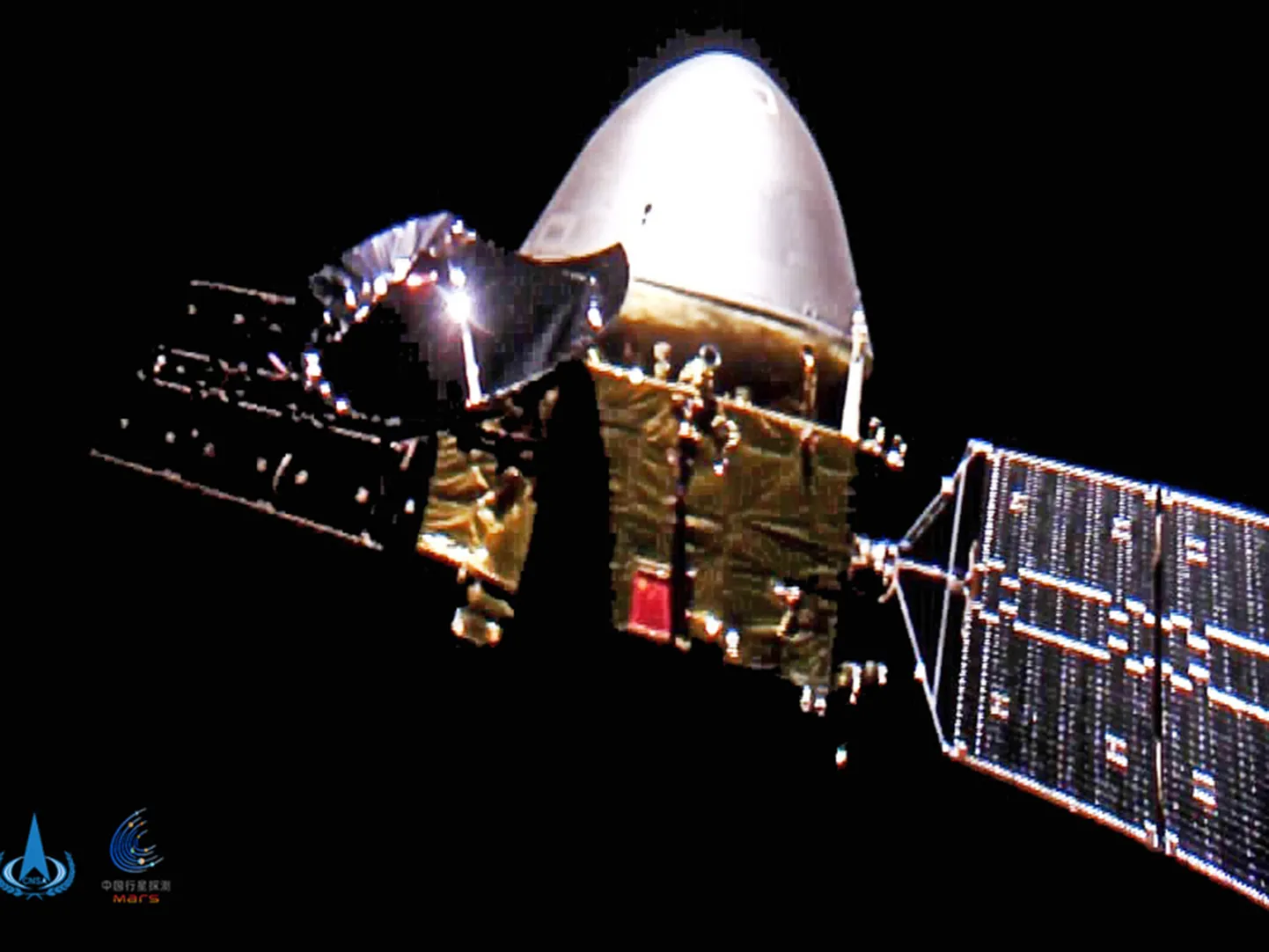Kosmosesond Tianwen-1 koos kulguriga Zhurong teel Marsile.