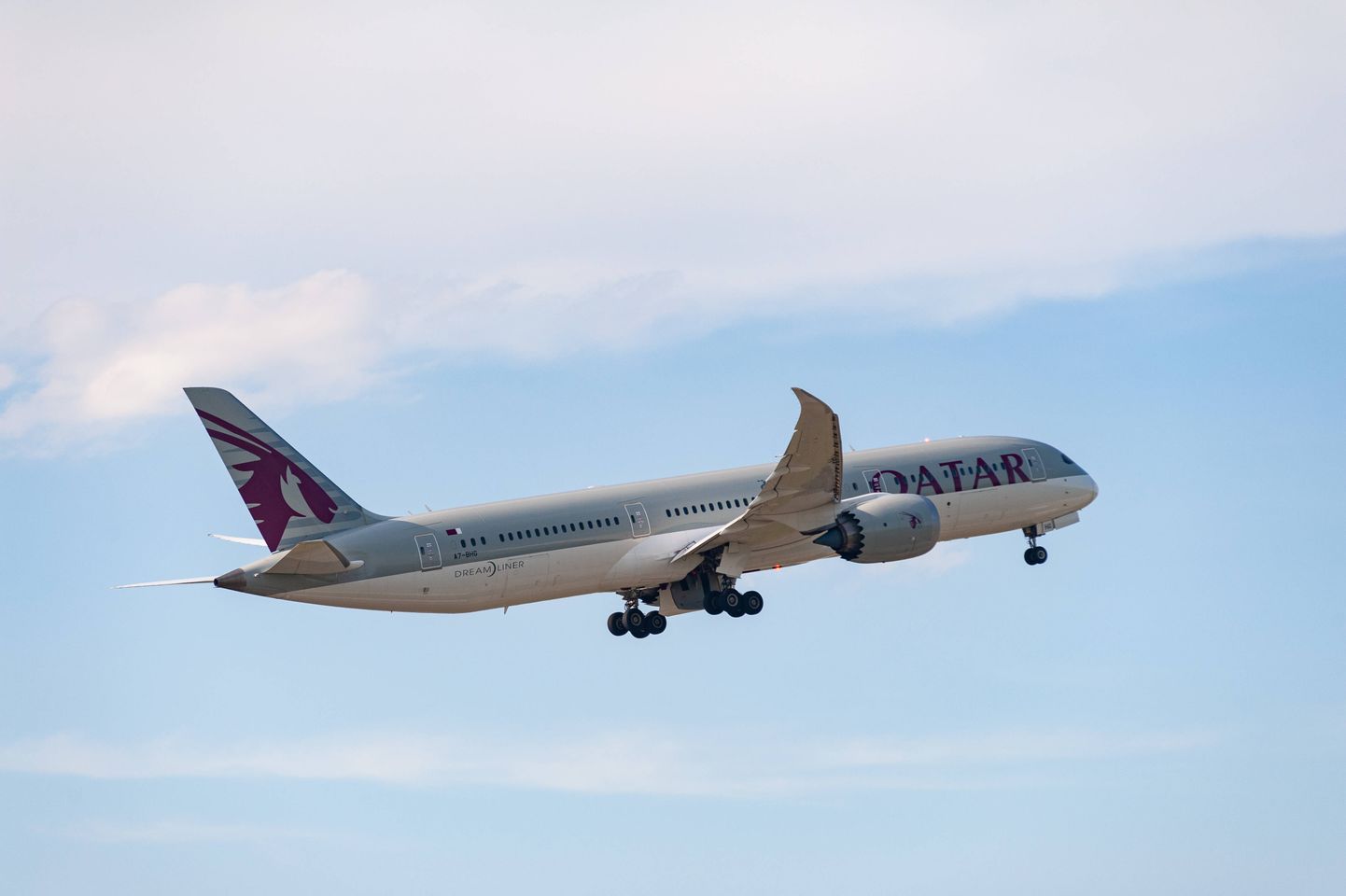 Самолет Boeing 787-9 Dreamliner компании Qatar Airways.