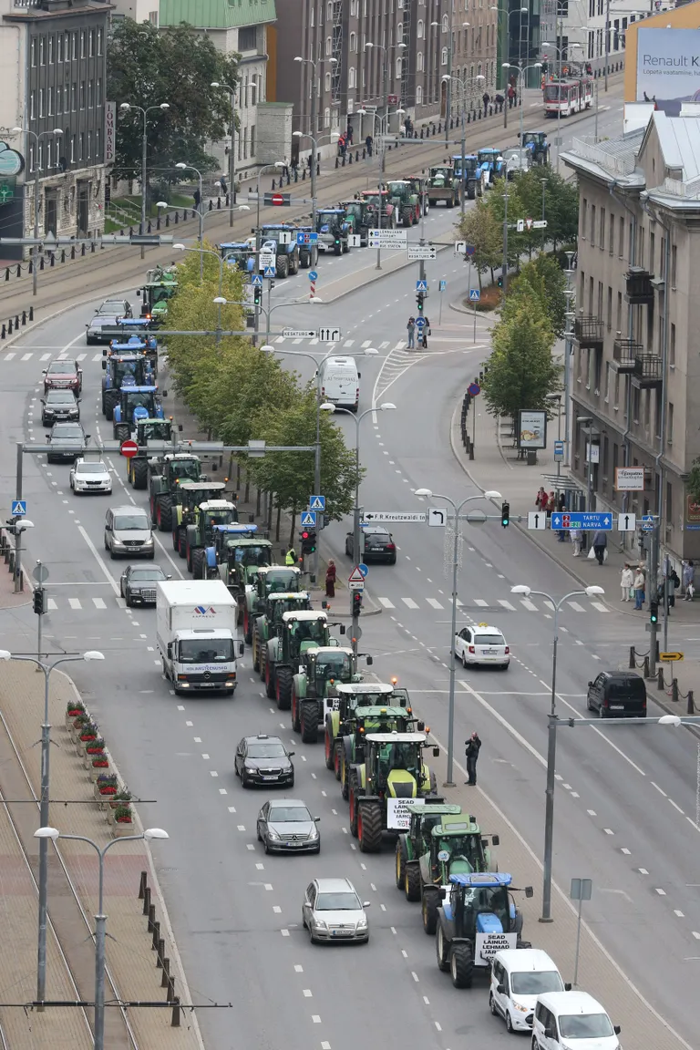 Traktorid kesklinnas. Foto: