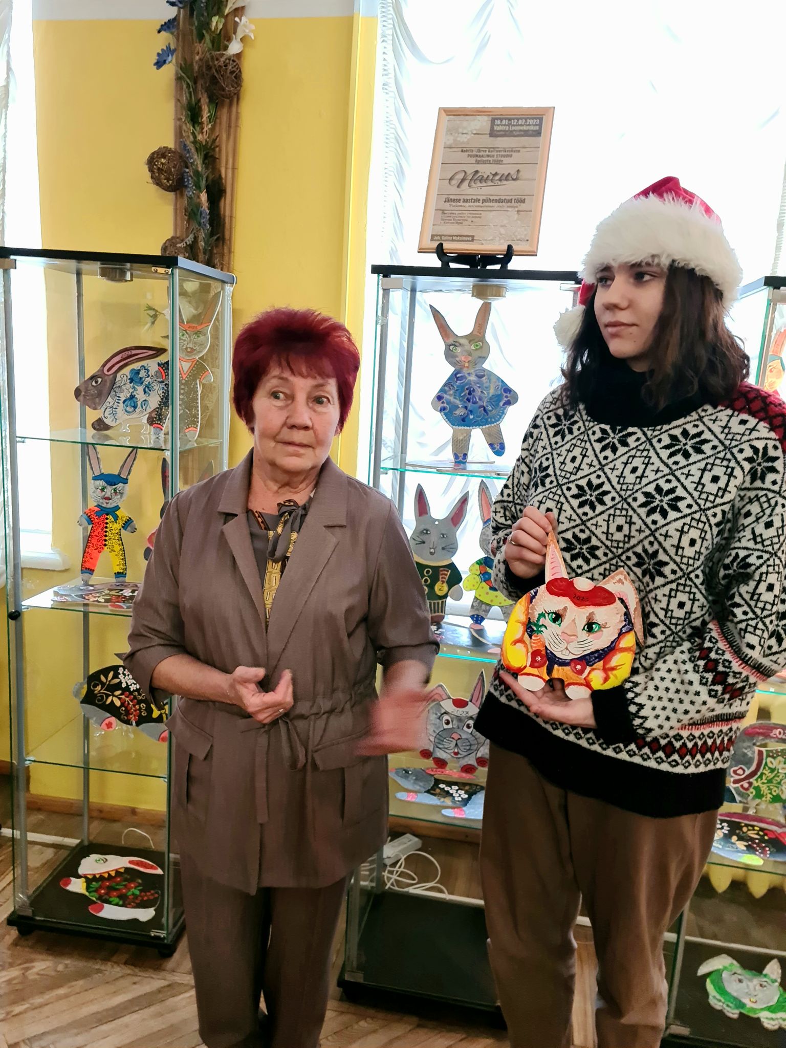Галина Максимова с самой терпеливой ученицей - Ксенией Поляковой, которая, возможно, продолжит традиции студии.