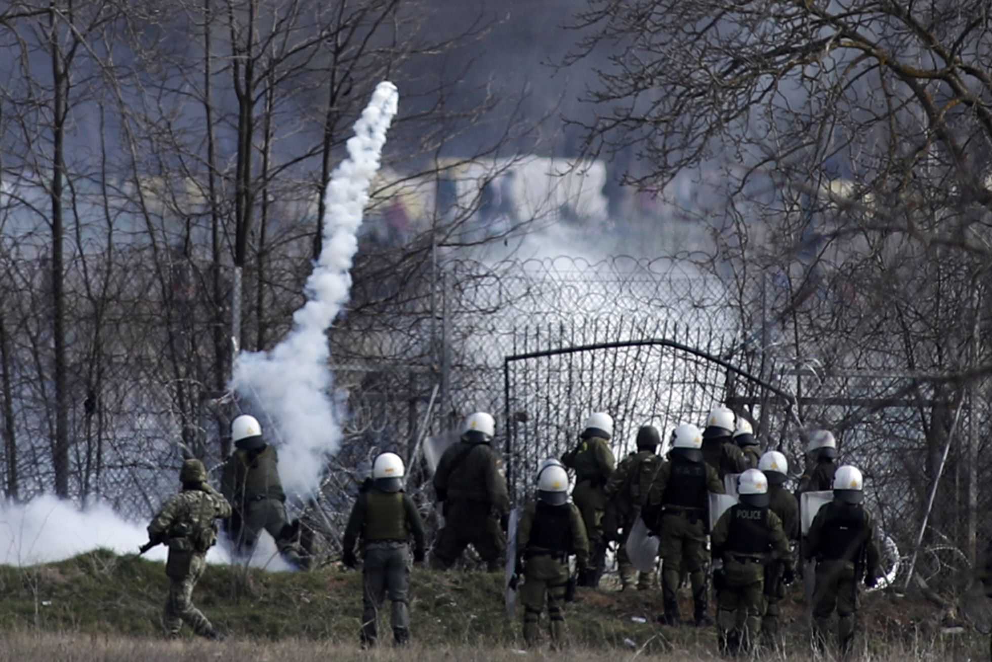Kastaniesis Kreeka piiri kaitsnud politseinikud 7. märtsil.