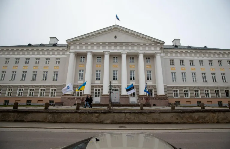 Tartu Ülikooli peahoone.