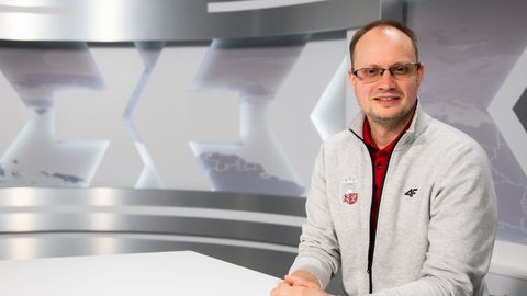 VIDEO ⟩ "Tāda koda nav, neeksistē." Kas ir Viģiks jeb Latvijas hokeja izlases video treneris Pēteris Groms