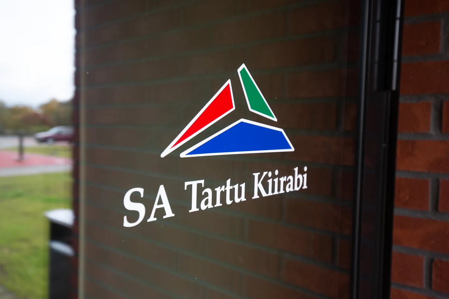 Tartu kiirabi logo.